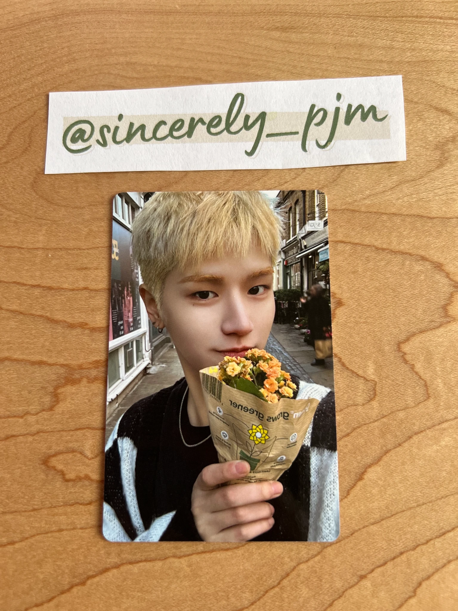 BOYNEXTDOOR Riwoo BOYNEXTDOOR - Riwoo - HOW? Album Sticker ver. listing photo 1