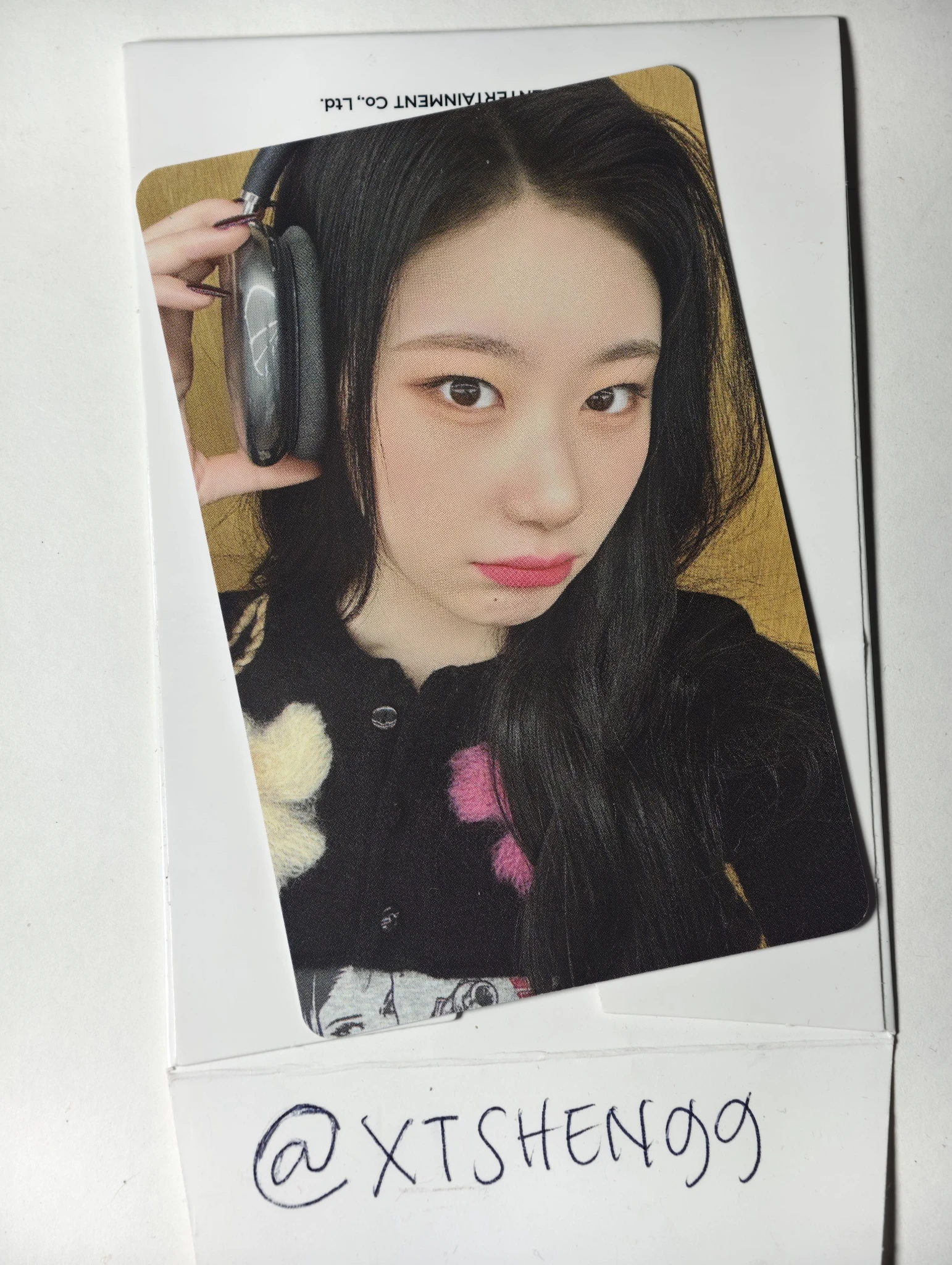 ITZY Chaeryeong ITZY - Chaeryeong - Cheshire Album withmuu round 7 double-sided video call (fancall) listing photo 1