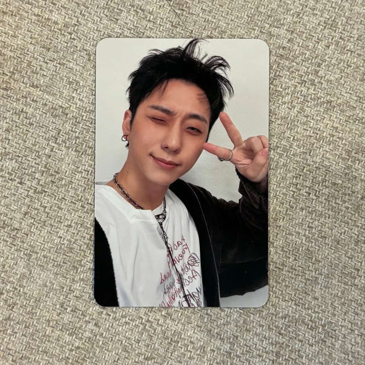 Xdinary Heroes Gunil Xdinary Heroes - Gunil - DEAD AND Album album photocard boy in chic version listing photo 1
