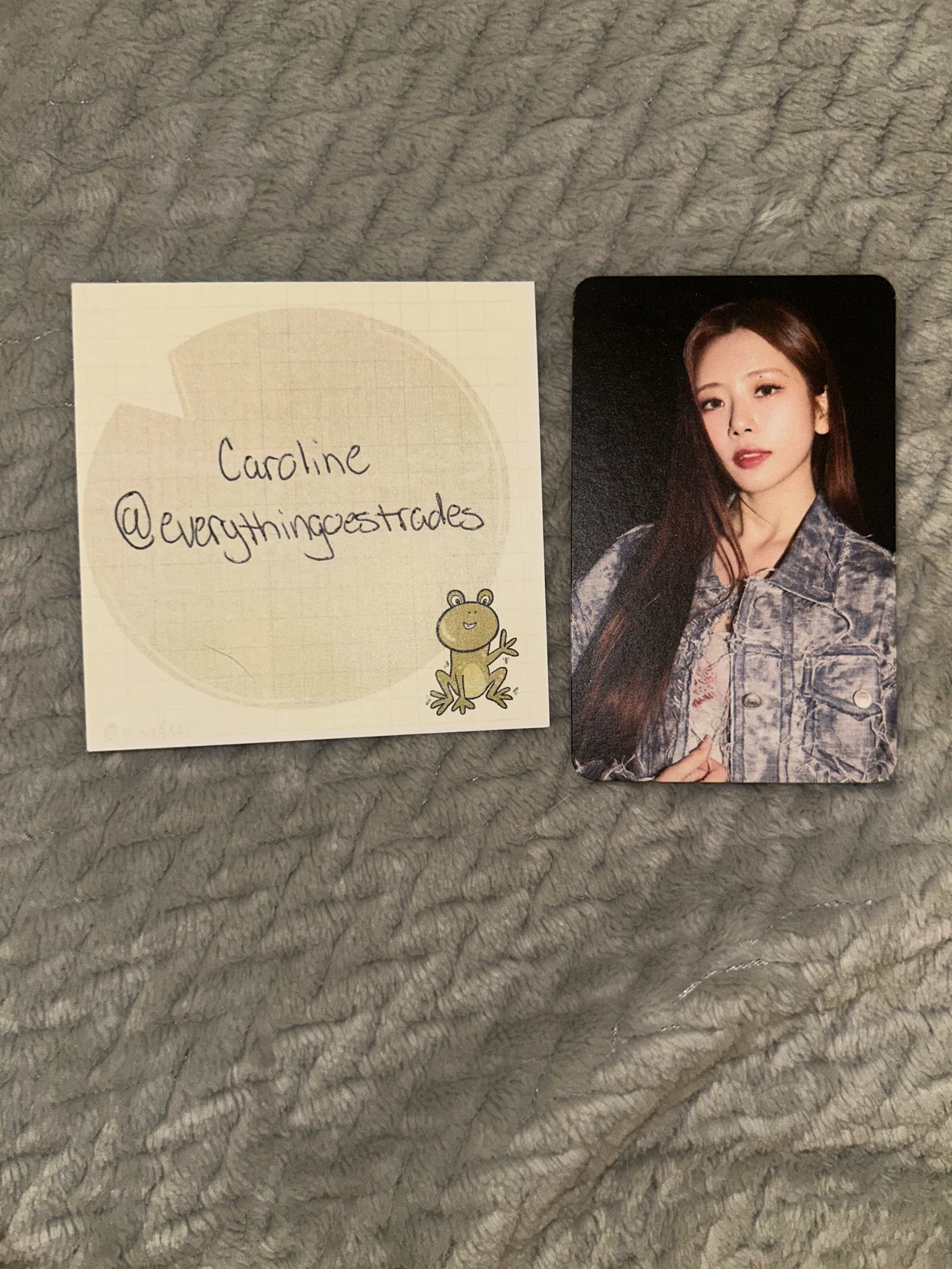 Dreamcatcher JiU Dreamcatcher - JiU - Apocalypse : From us Album platform version album photocard qr card listing photo 1
