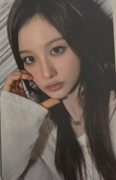 NMIXX Sullyoon NMIXX - Sullyoon - MIXXPEDIA : PICK MACAU & HONGKONG Other pob (pre-order benefit) jyp shop photobook listing photo 1