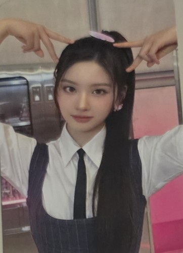 NMIXX Sullyoon NMIXX - Sullyoon - NMIXX CHANGE UP : MIXX LAB Event deco set merch photocard listing photo 1