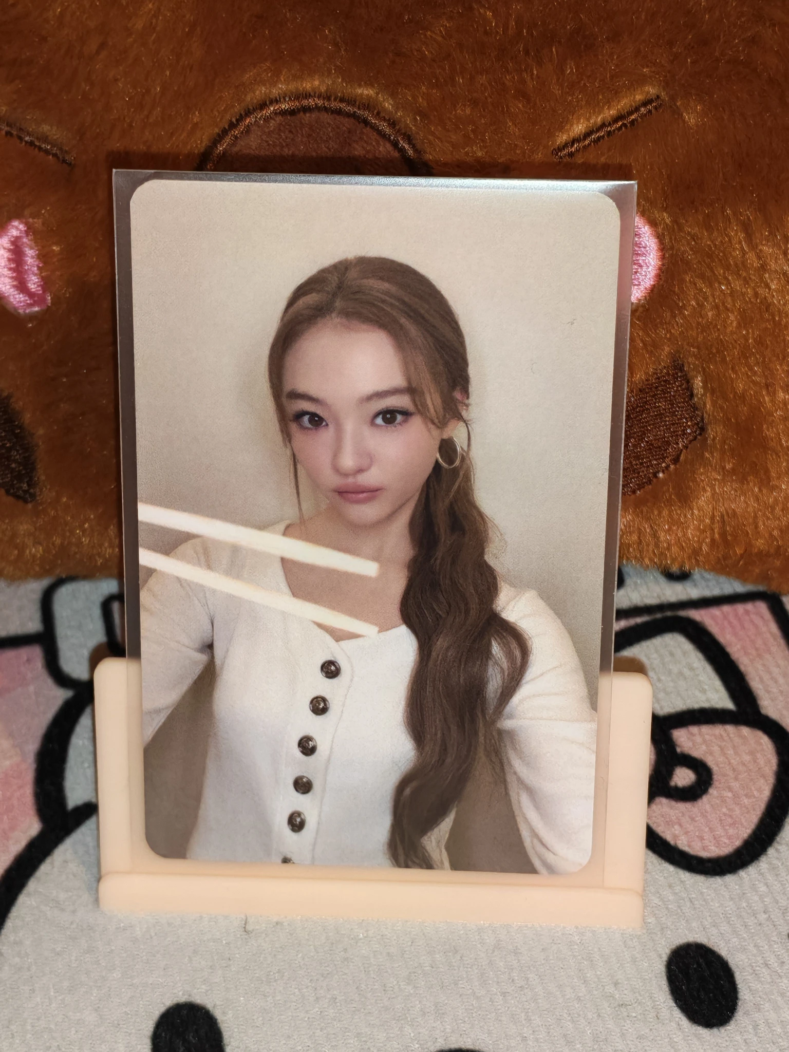 MEOVV Ella MEOVV - Ella - BITE NOW Album broadcast music core listing photo 1