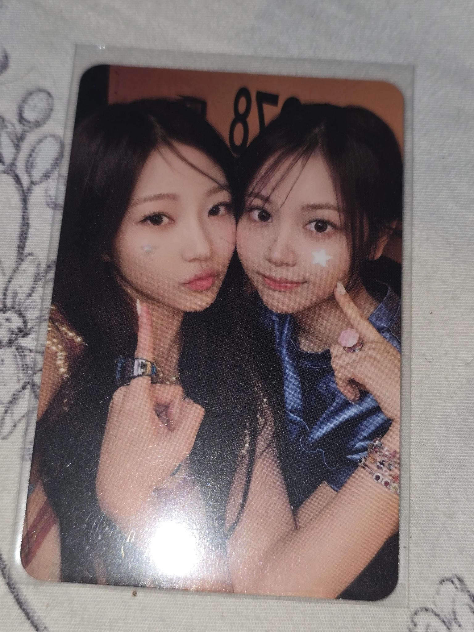 Hearts2Hearts Hearts2Hearts - Carmen & Stella - The Chase Album album photocard photobook version listing photo 1