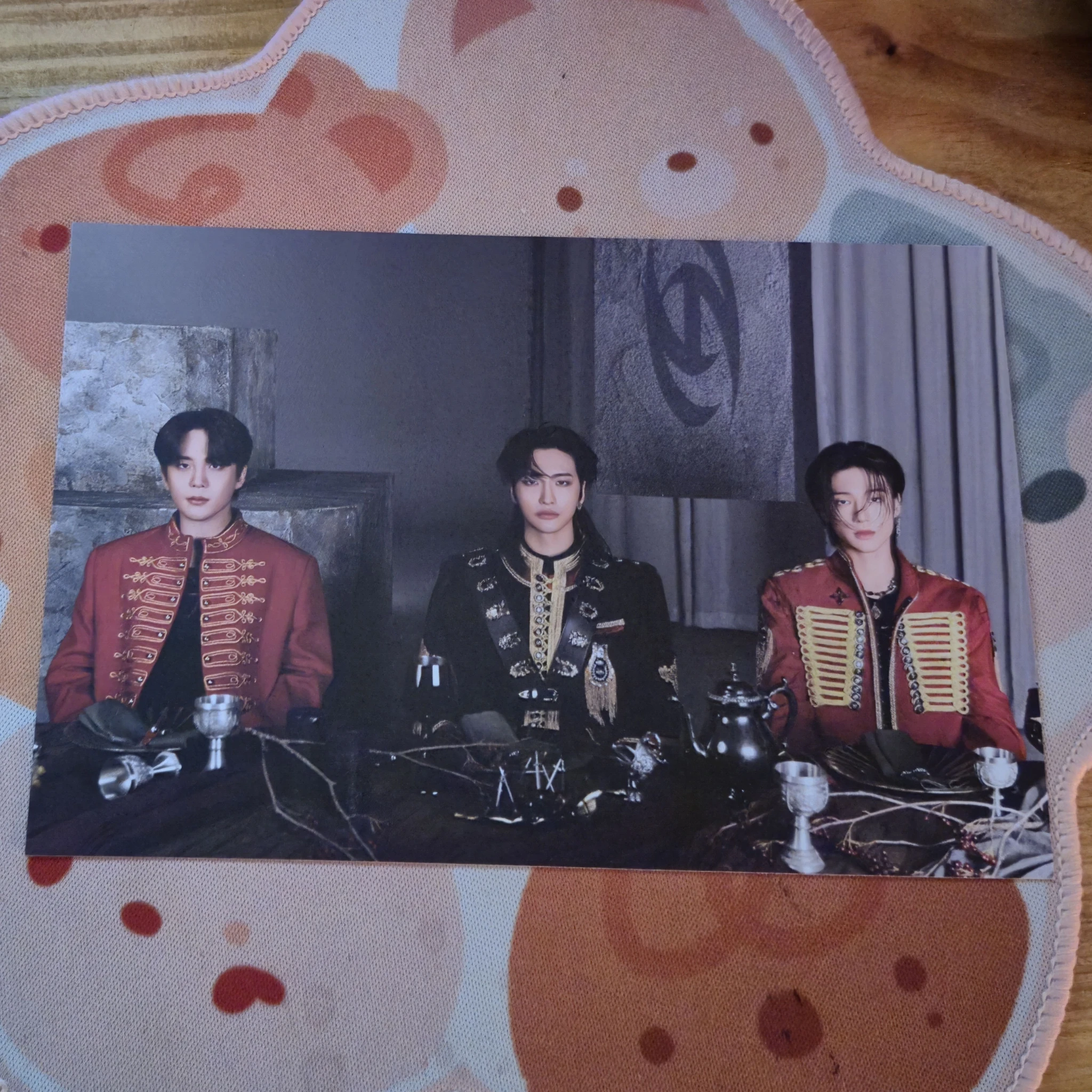 ATEEZ ATEEZ - Wooyoung & Seonghwa & Jongho - THE WORLD EP.2 : OUTLAW Album postcard diary version listing photo 1