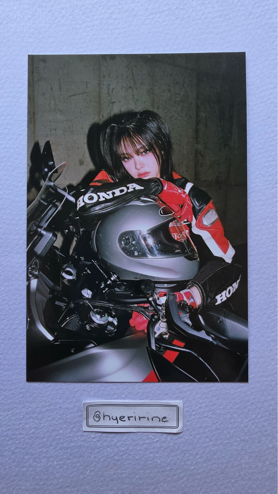 tripleS Lynn tripleS - Lynn - Performante Album photo print album inclusion listing photo 1