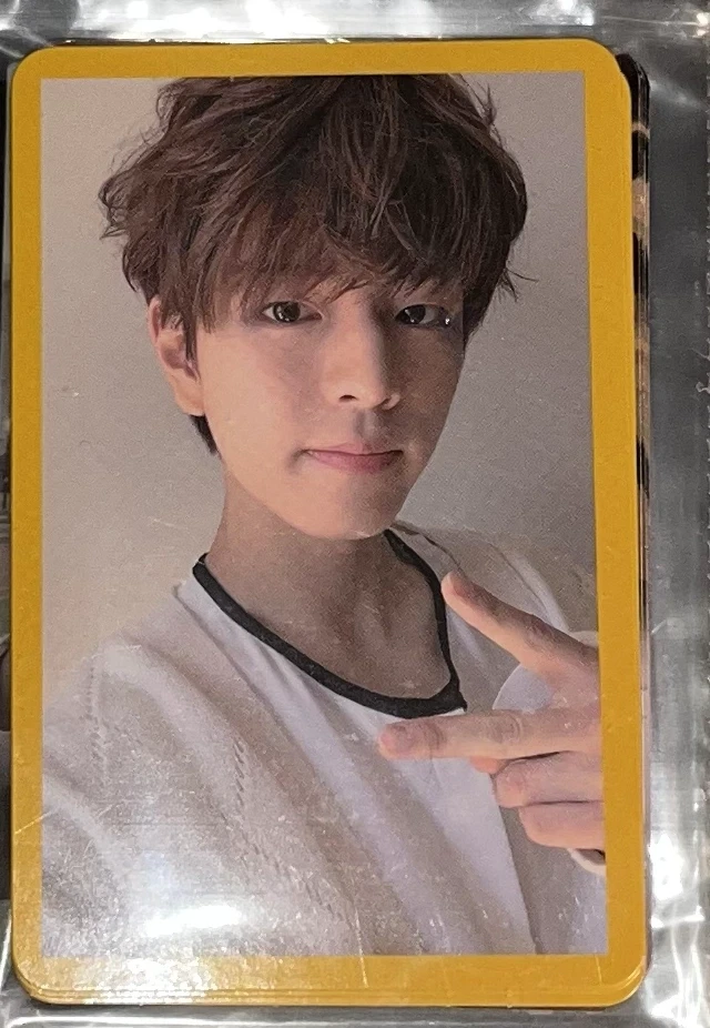Stray Kids Seungmin Stray Kids - Seungmin - Clé 2: Yellow Wood Album album photocard yellow border ver. listing photo 1