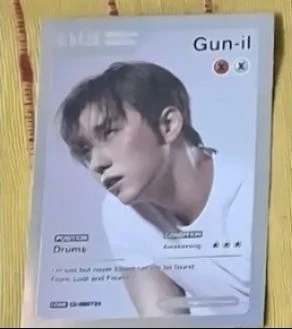 Xdinary Heroes Gunil Xdinary Heroes - Gunil - LXVE TO DEATH Album trading card holographic (hologram) random photocard listing photo 1