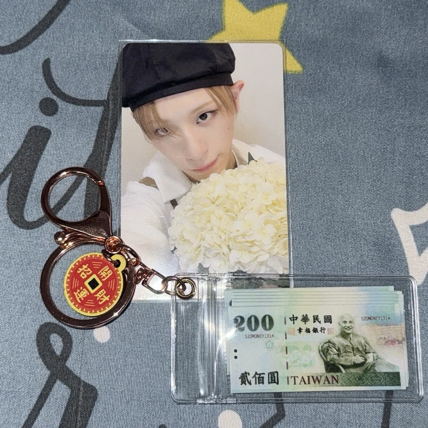 XLOV Haru XLOV - Haru - I, God Album jump up round 8 video call/fancall 1:1 listing photo 1