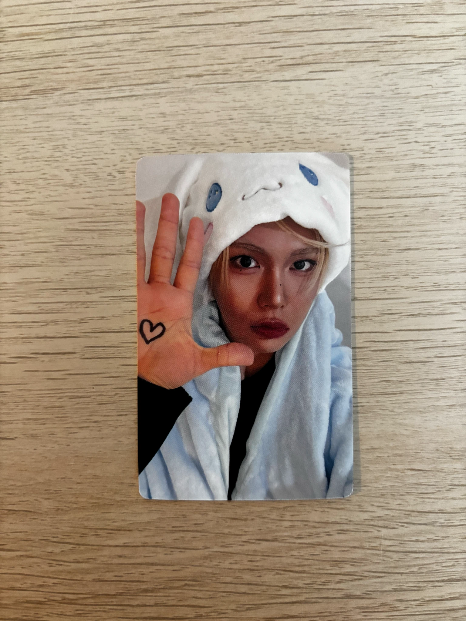 XLOV Hyun XLOV - Hyun - UXLXVE Album jump up video call (fancall) listing photo 1