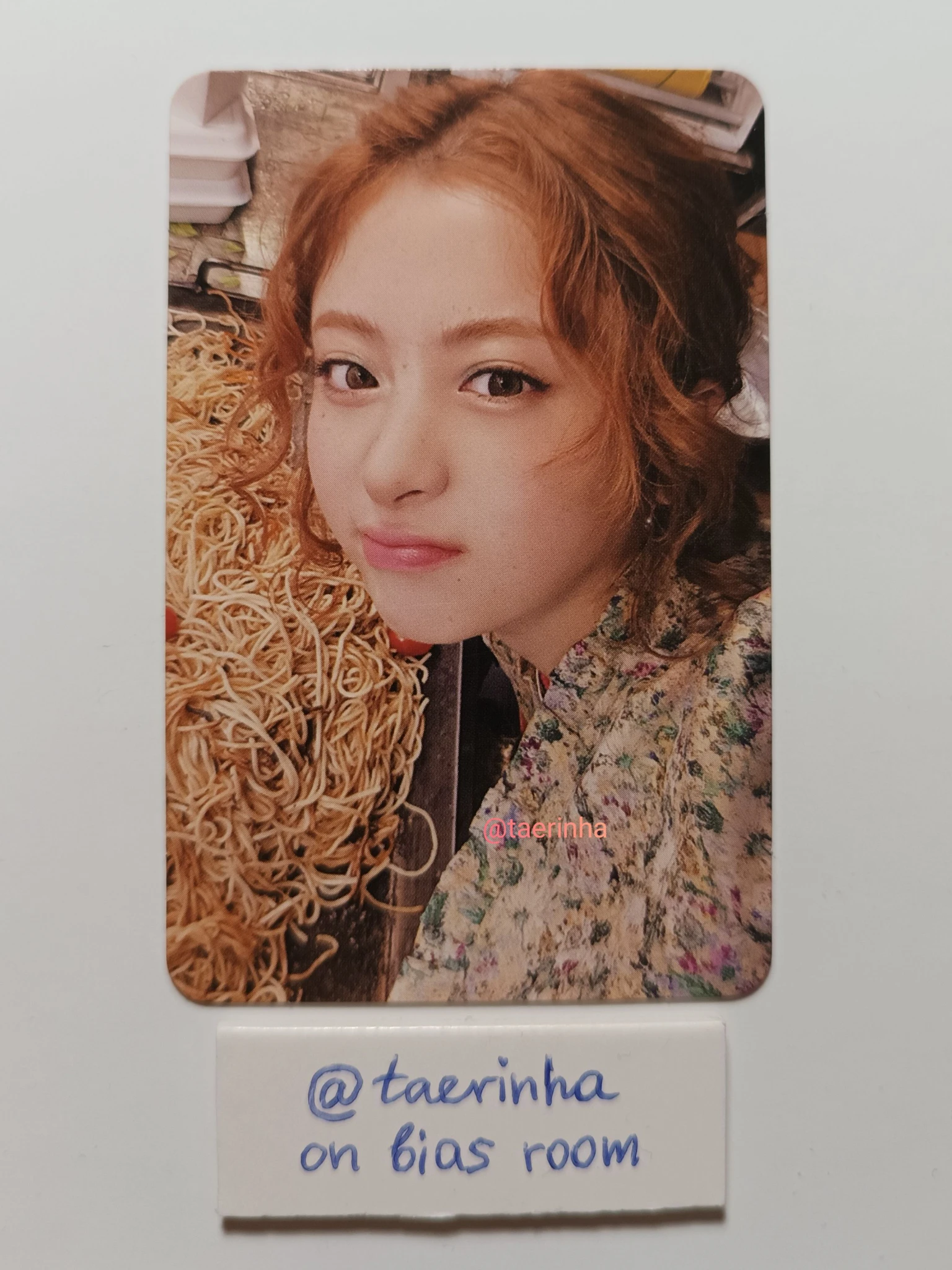 LE SSERAFIM Huh Yunjin LE SSERAFIM - Huh Yunjin - SPAGHETTI Album weird garlic version listing photo 1