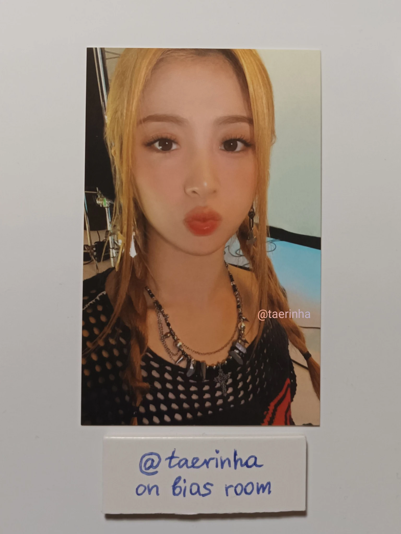 LE SSERAFIM Huh Yunjin LE SSERAFIM - Huh Yunjin - LE SSERAFIM Fan Meeting 'FEARNADA' 2023 S/S Event t-shirt merch photocard listing photo 1