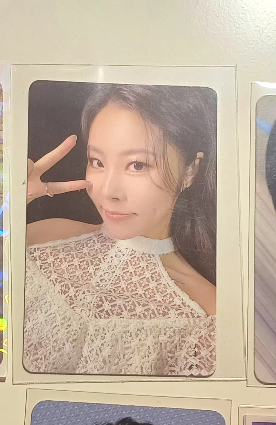 MAMAMOO Wheein MAMAMOO - Wheein - WAW Album album photocard listing photo 1