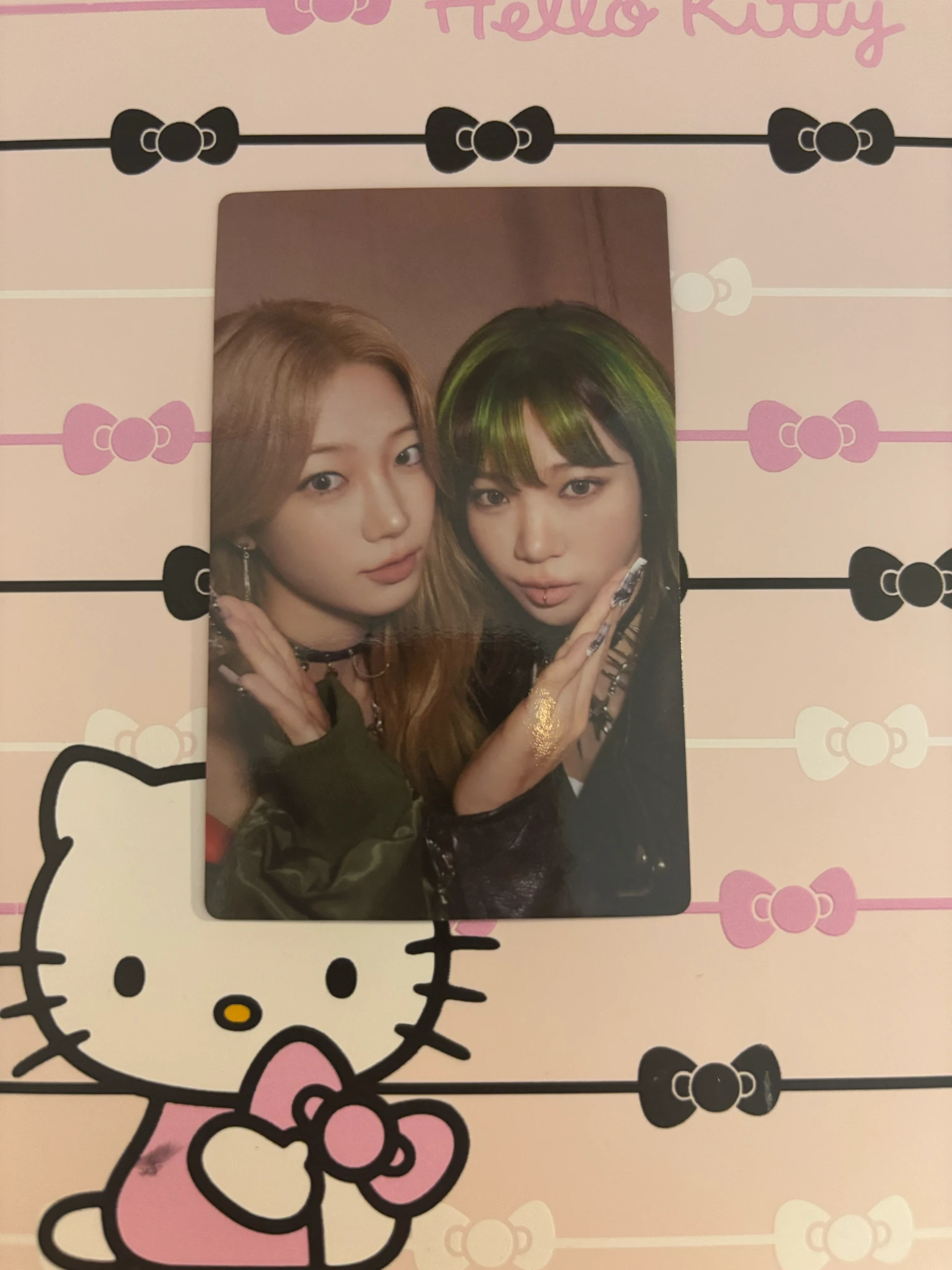 LE SSERAFIM LE SSERAFIM - Kazuha & Kim Chaewon - DIFFERENT Album limited A version album photocard listing photo 1