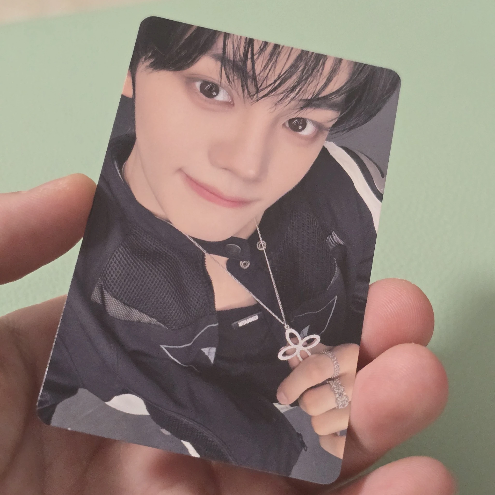 ZEROBASEONE Gyuvin ZEROBASEONE - Gyuvin - ICONIK Album lucky draw tower records A version listing photo 1