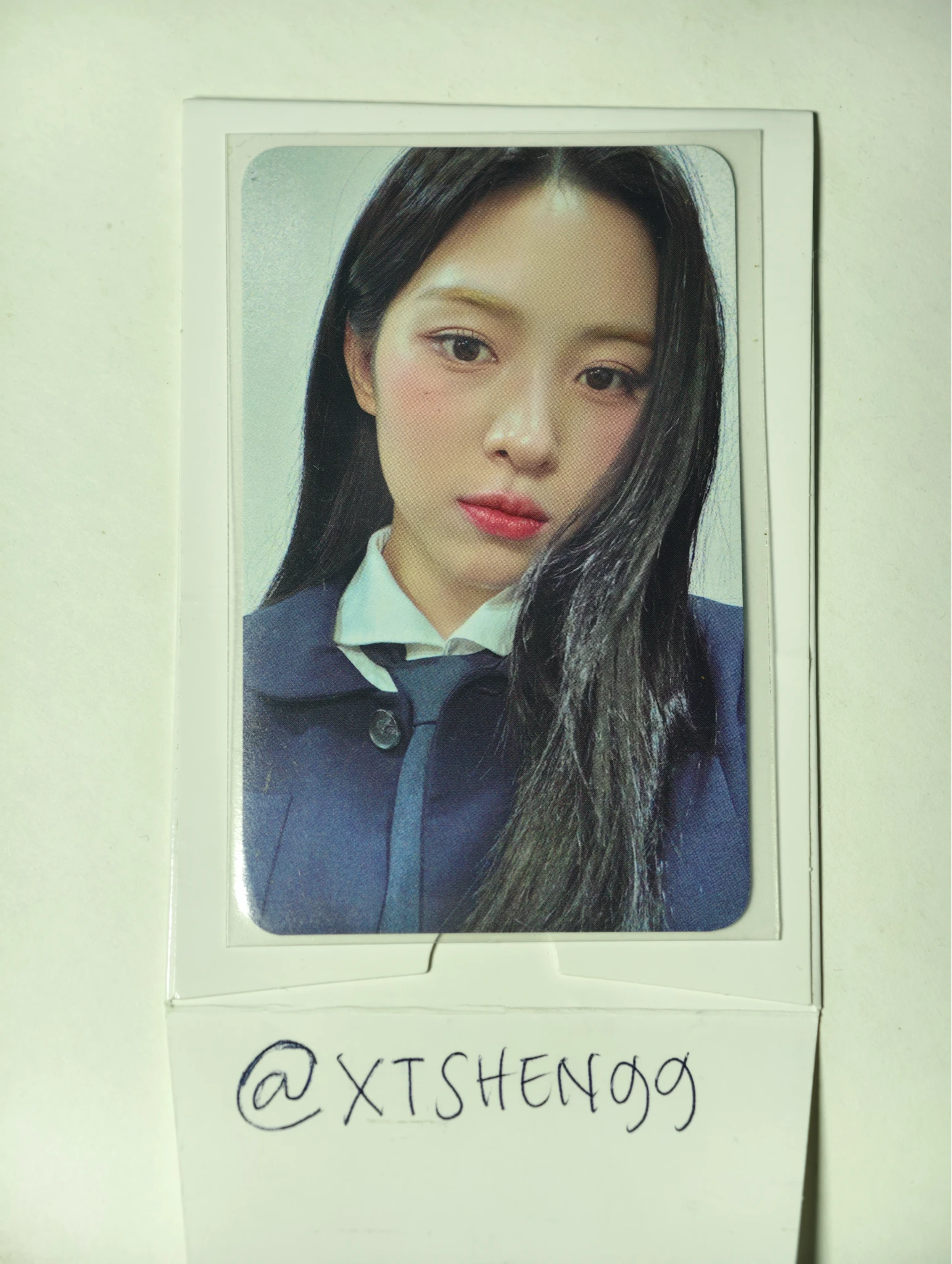 ITZY Ryujin ITZY - Ryujin - GOLD Album broadcast gift week 3 listing photo 1