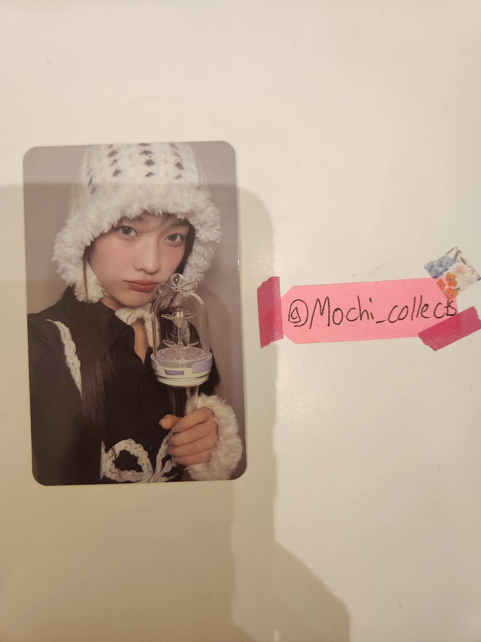 ILLIT Iroha ILLIT - Iroha - Official Light Stick Other lightstick photocard set listing photo 1