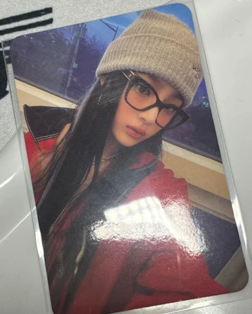 NewJeans Minji NewJeans - Minji - How Sweet Album album photocard weverse album version C version version 1 listing photo 1