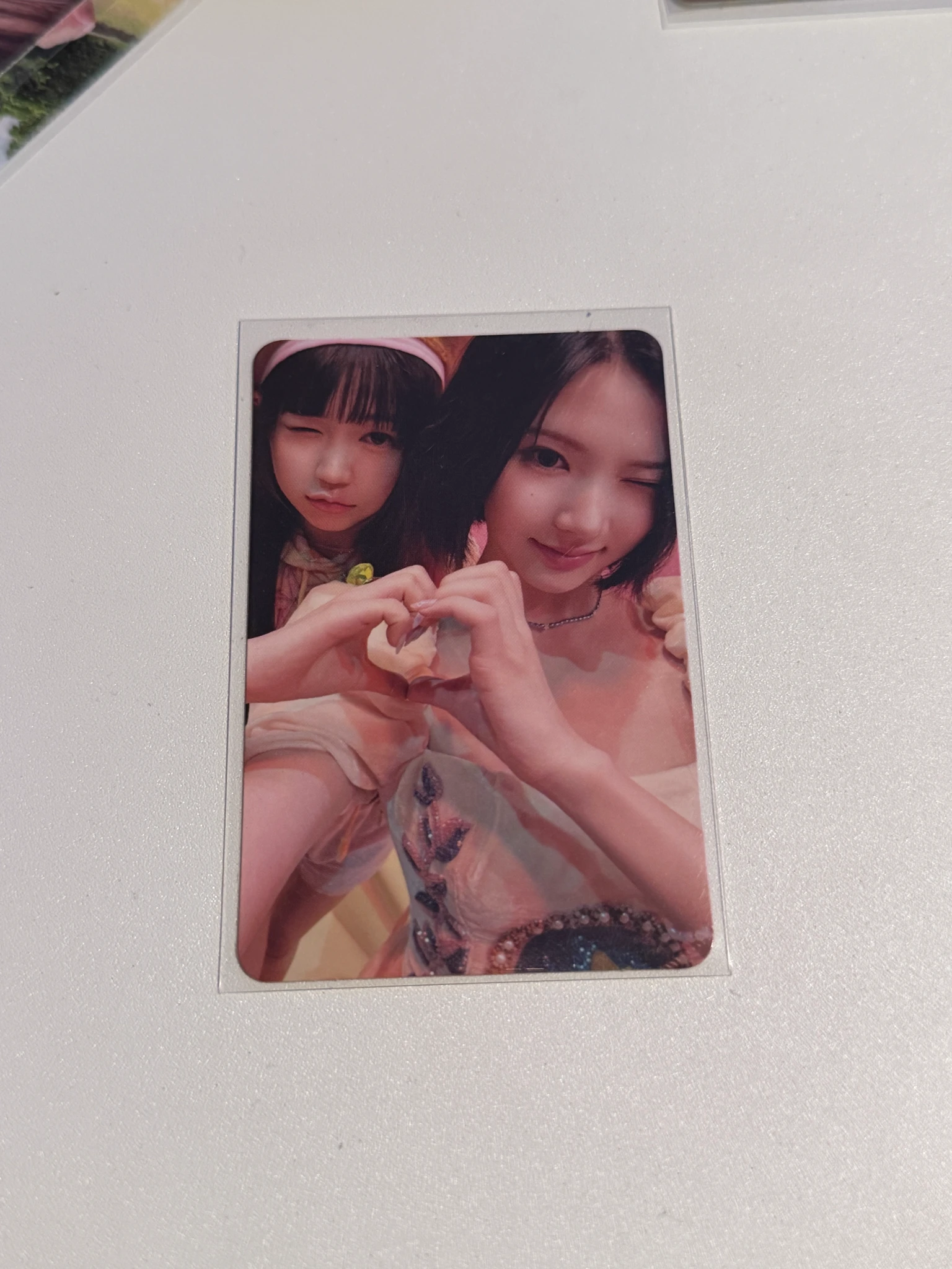 Hearts2Hearts Hearts2Hearts - Jiwoo & Ye-on - The Chase Album album photocard photobook version listing photo 1