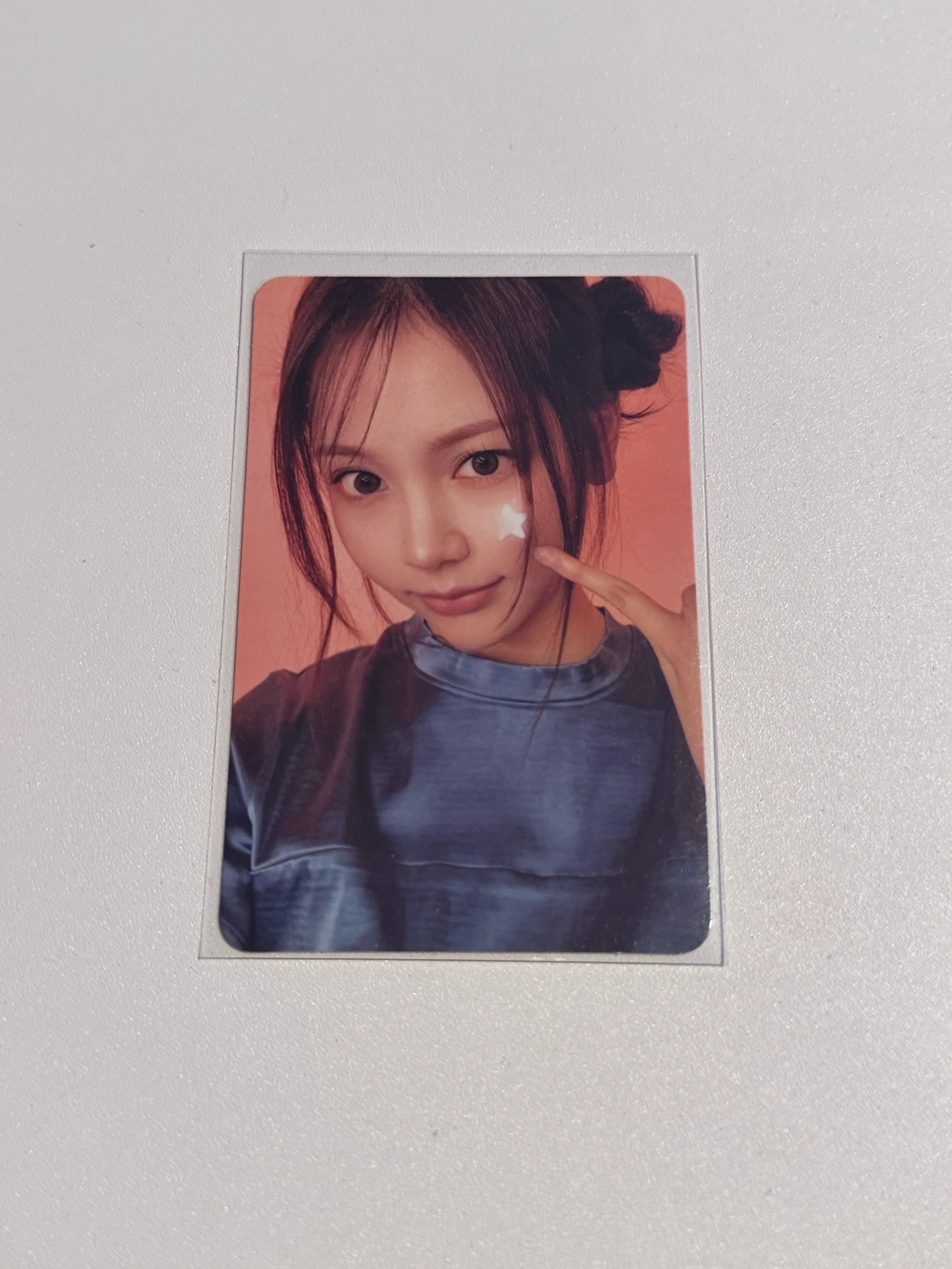 Hearts2Hearts Carmen Hearts2Hearts - Carmen - The Chase Album album photocard photobook version listing photo 1