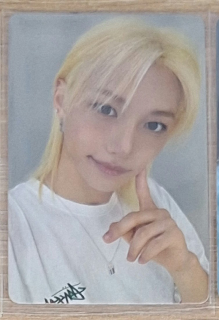 Stray Kids Felix Stray Kids - Felix - KARMA Album counting stars video call (fancall) listing photo 1