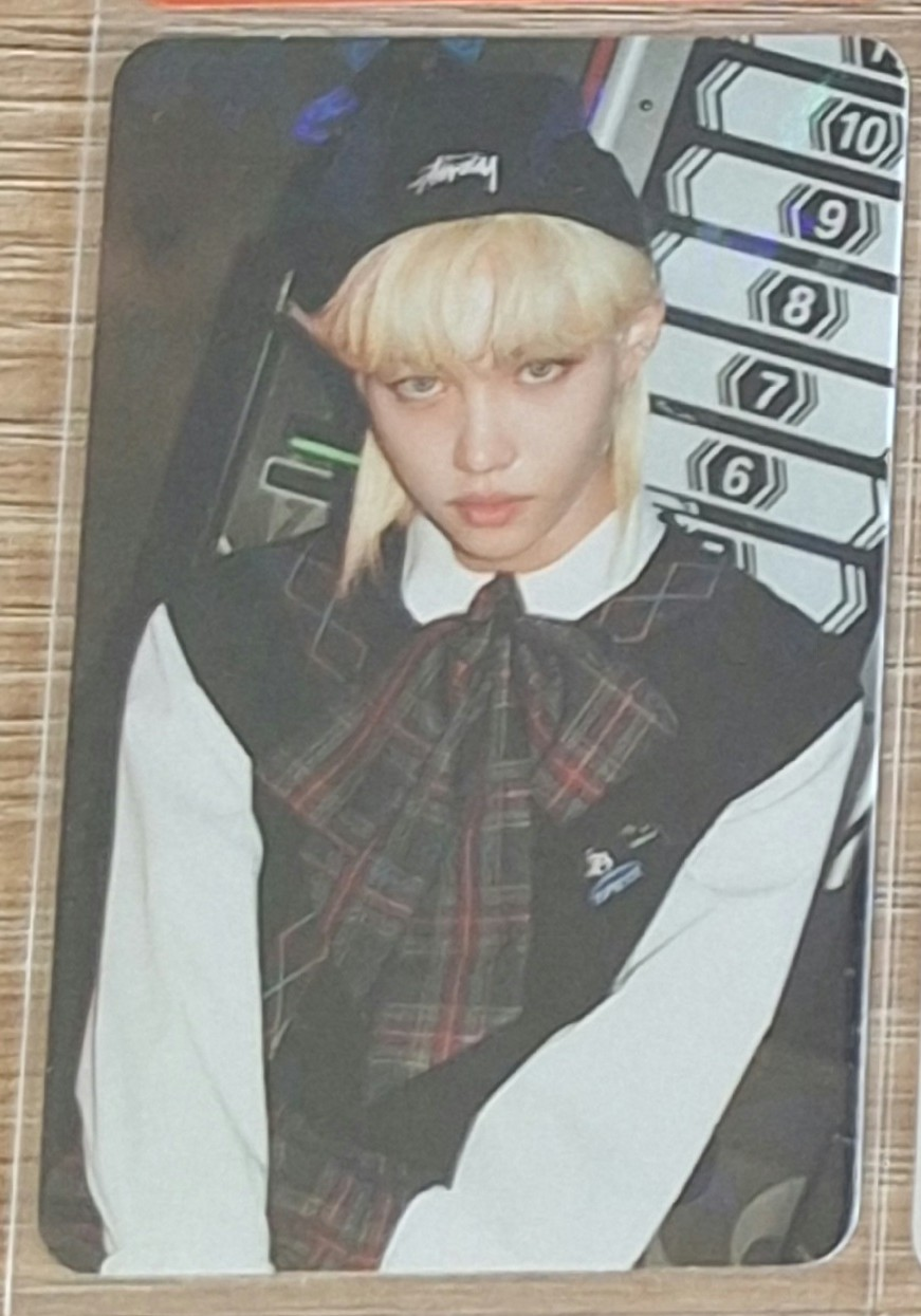 Stray Kids Felix Stray Kids - Felix - Christmas EveL Album album photocard glitter ver. glitter listing photo 1