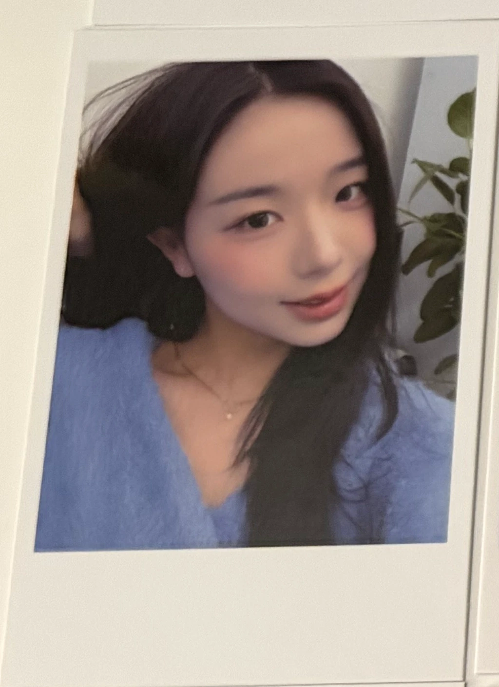 tripleS Chaeyeon tripleS - Chaeyeon - Beyond Beauty Album kmonstar 1:1 video call (fancall) polaroid listing photo 1