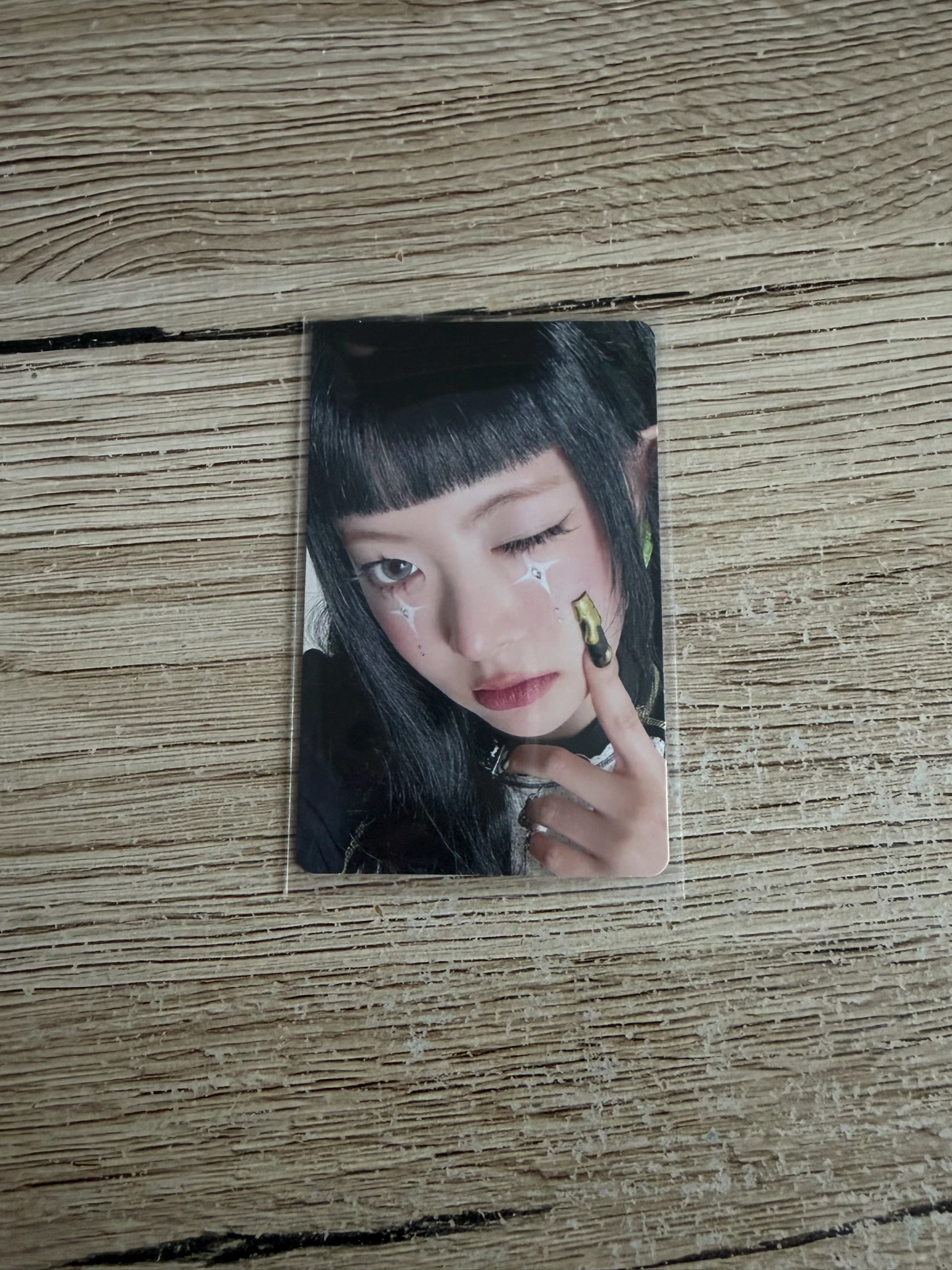 LE SSERAFIM Hong Eunchae LE SSERAFIM - Hong Eunchae - CRAZY Album listing photo 1