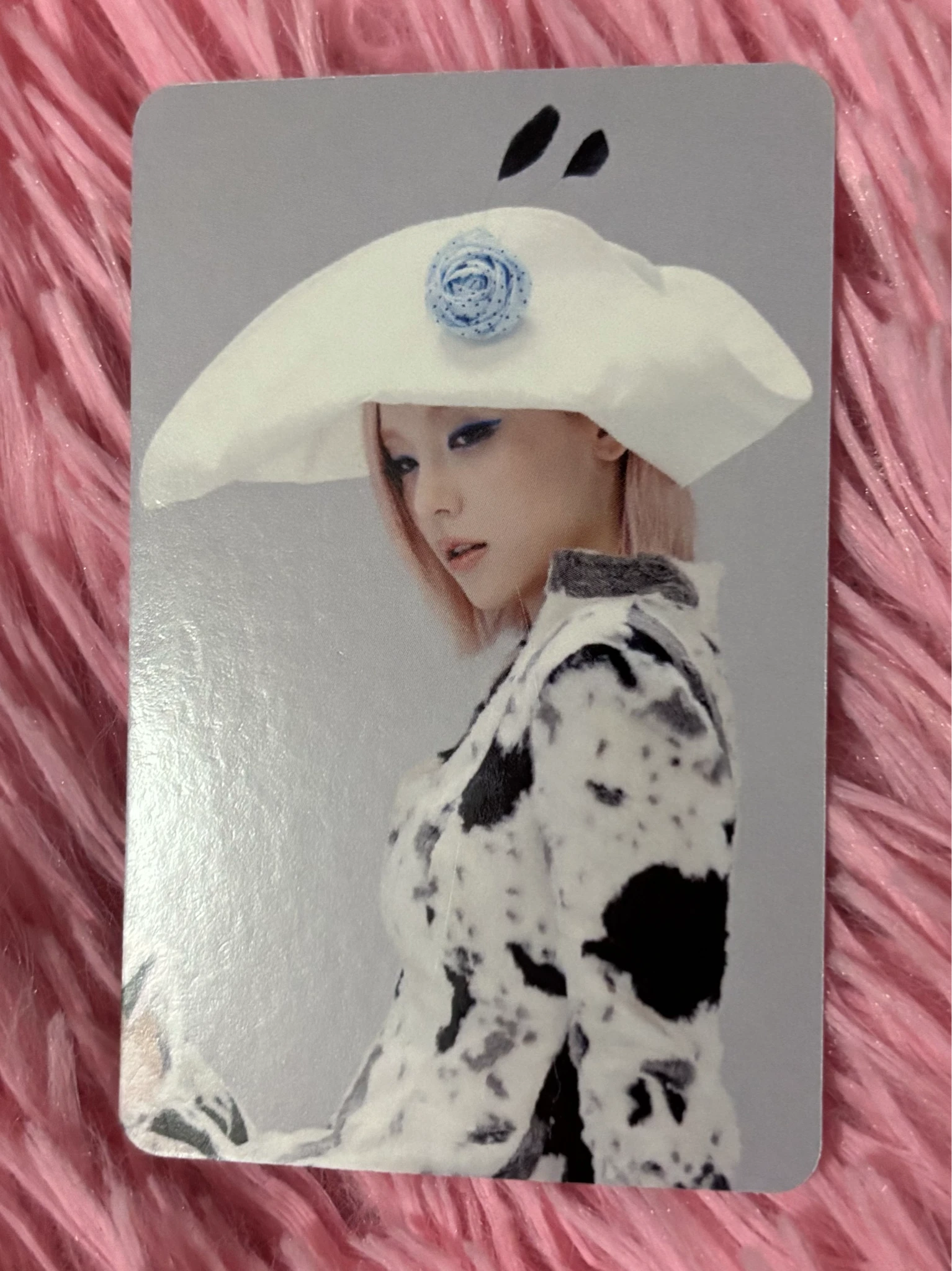 ITZY Yeji ITZY - Yeji - Motto Album pob (pre-order benefit) set benefit apple music listing photo 1