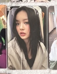 NewJeans Hanni NewJeans - Hanni - OMG Album album photocard hanni version listing photo 1
