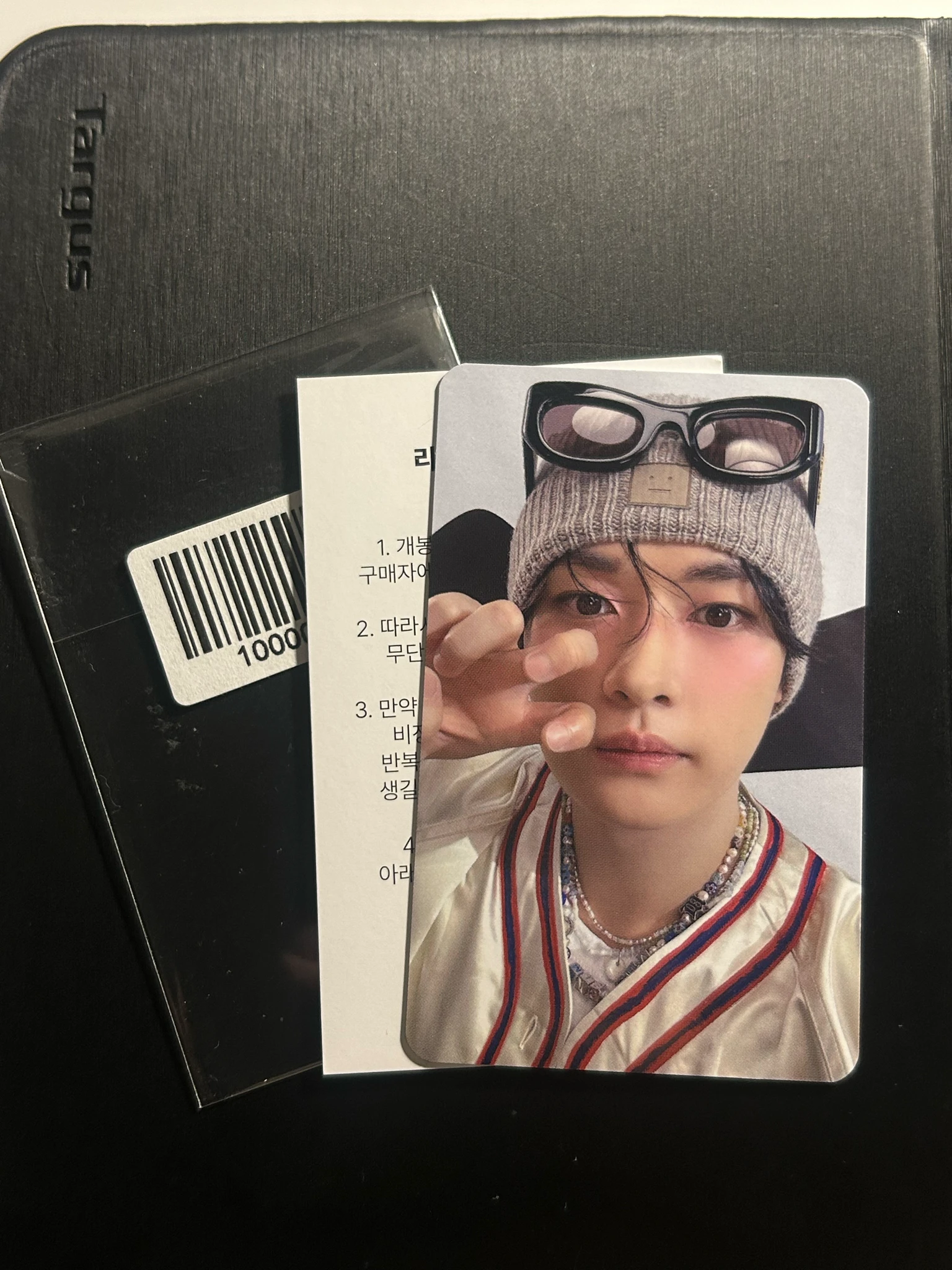 Stray Kids Lee Know Stray Kids - Lee Know - dominATE: celebrATE Pop-Up Store Event online pre-order benefit (pob) purchase benefit listing photo 1