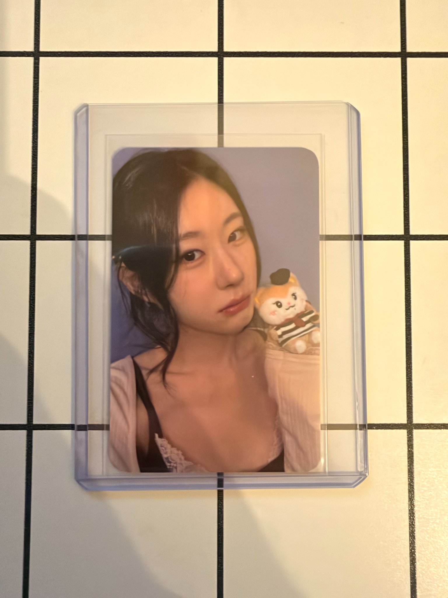 ITZY Chaeryeong ITZY - Chaeryeong - ITZY X TWINZY GLOBAL POP-UP STORE "ROLL THE WORLD" Event merch photocard purchase benefit twinzy listing photo 1
