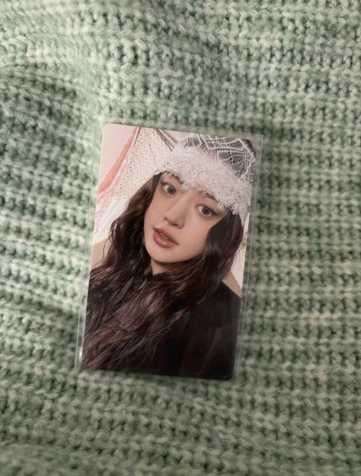 ILLIT Minju ILLIT - MINJU - bomb Album star bomb ver album photocard listing photo 1