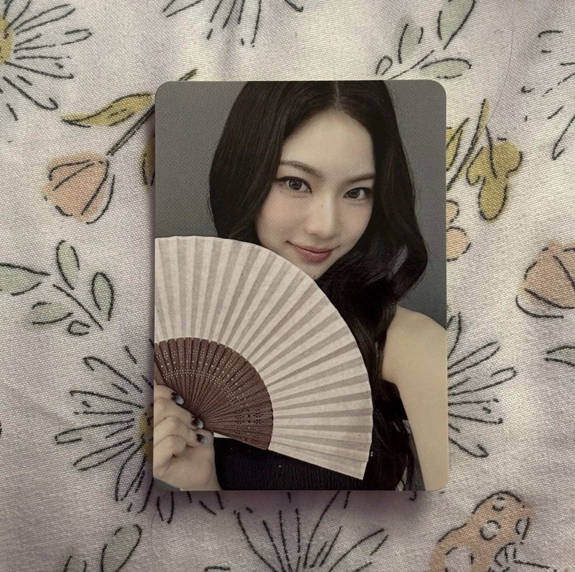 STAYC Isa STAYC - Isa - STAY ALIVE Album pob (pre-order benefit) tower records japan sticker listing photo 1