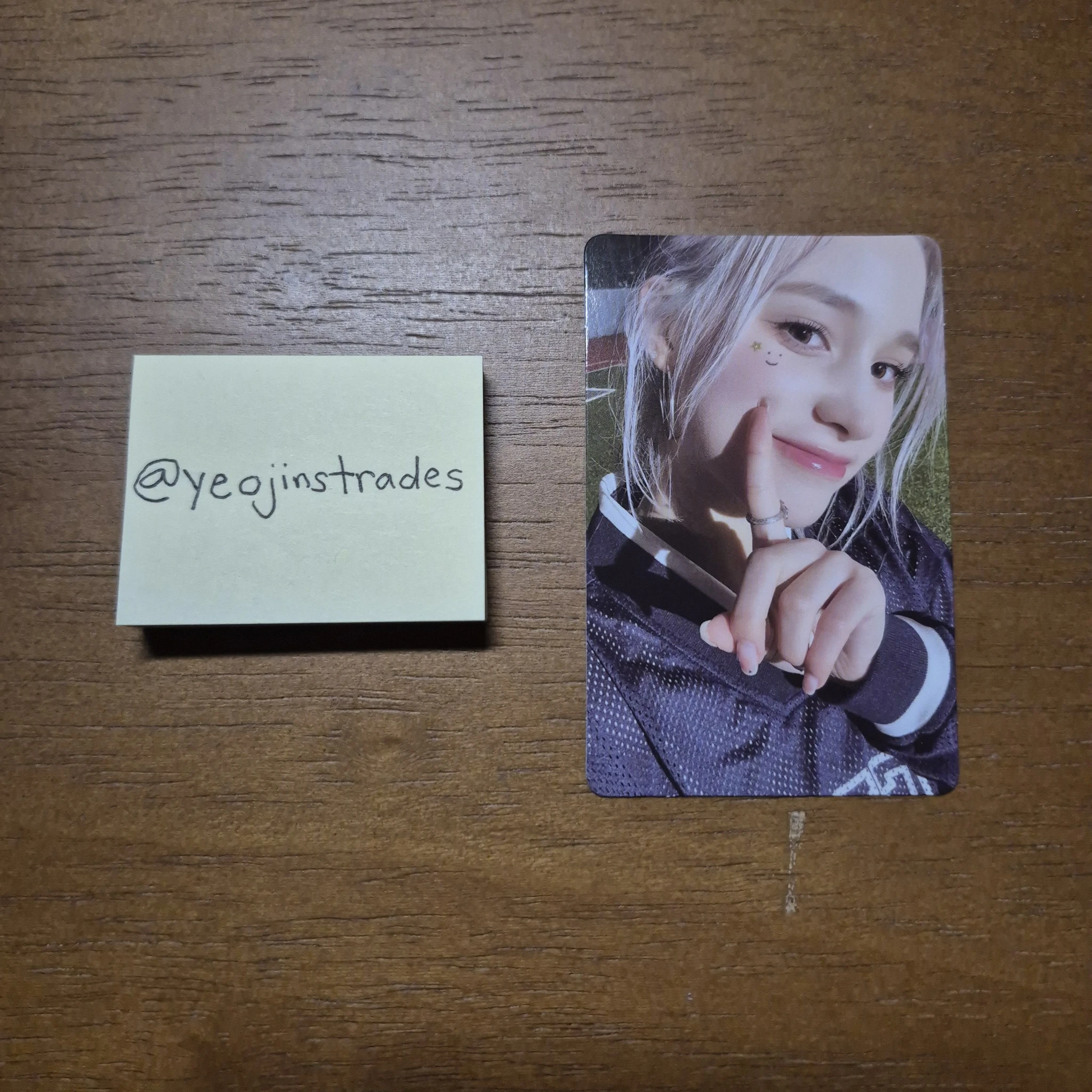 Kep1er Huening Bahiyyih Kep1er - Huening Bahiyyih - LOVESTRUCK! Album album photocard love strike version listing photo 1