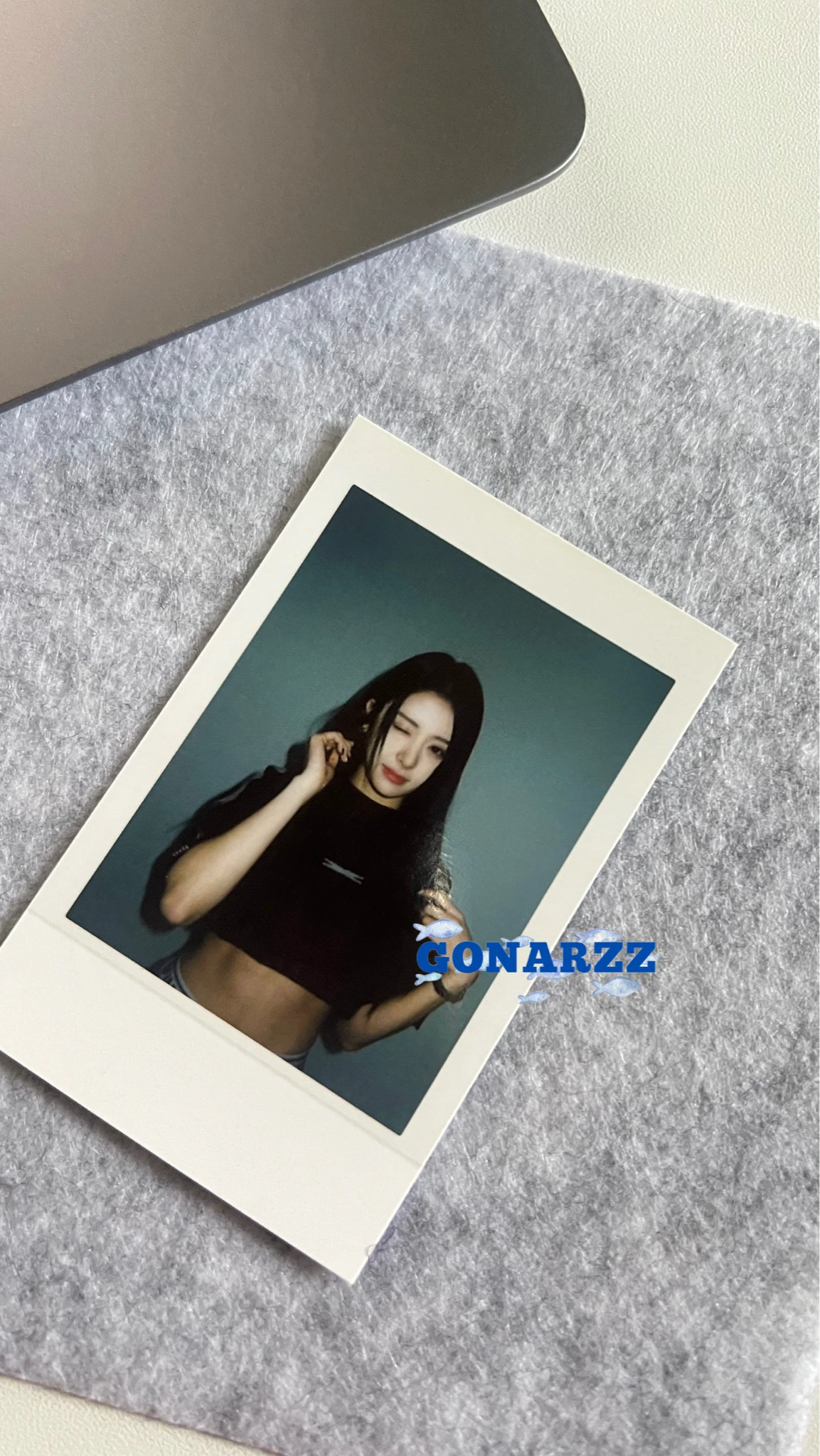 LE SSERAFIM Huh Yunjin LE SSERAFIM - Huh Yunjin - 2023 S/S POP UP SHOP Other polaroid purchase benefit listing photo 1