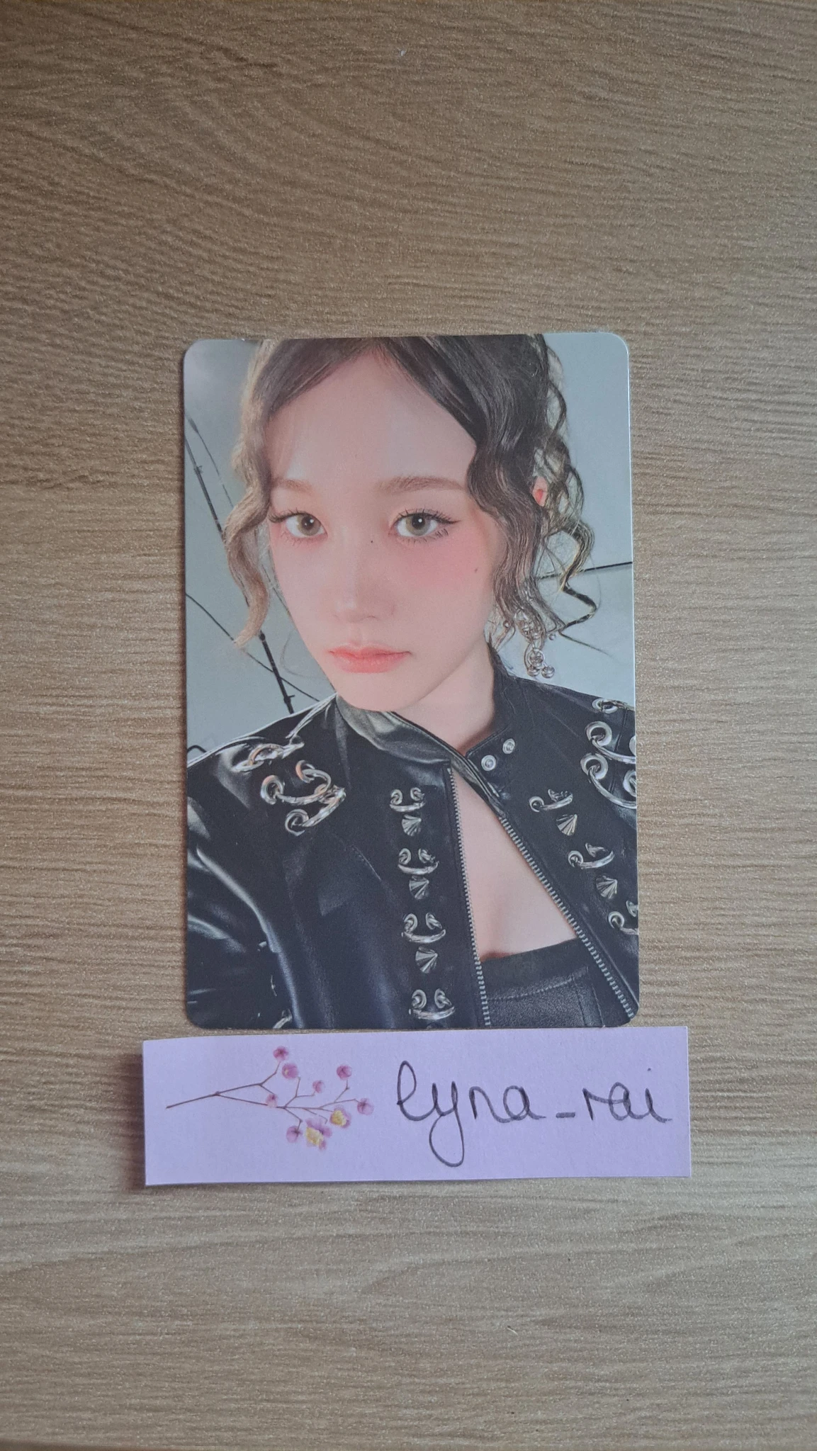 STAYC J STAYC - J - S Album album photocard listing photo 1