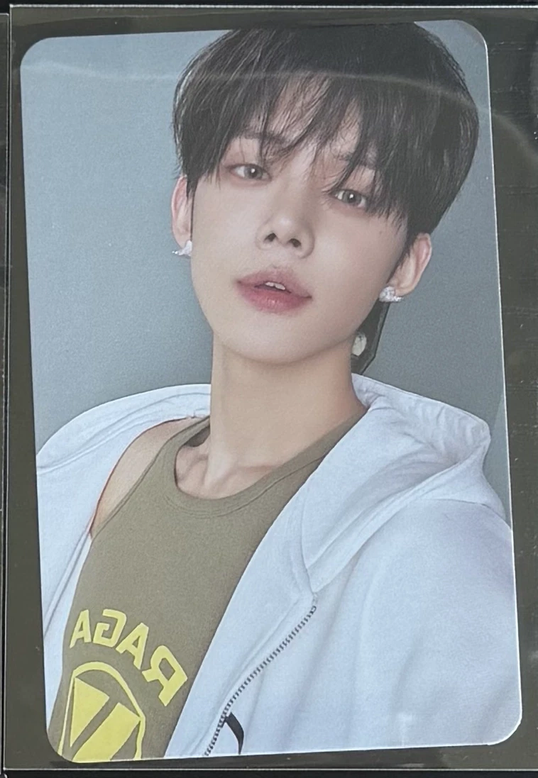 TOMORROW X TOGETHER Yeonjun TOMORROW X TOGETHER - Yeonjun - Minisode 3: Tomorrow Album album photocard weverse albums ver. listing photo 1