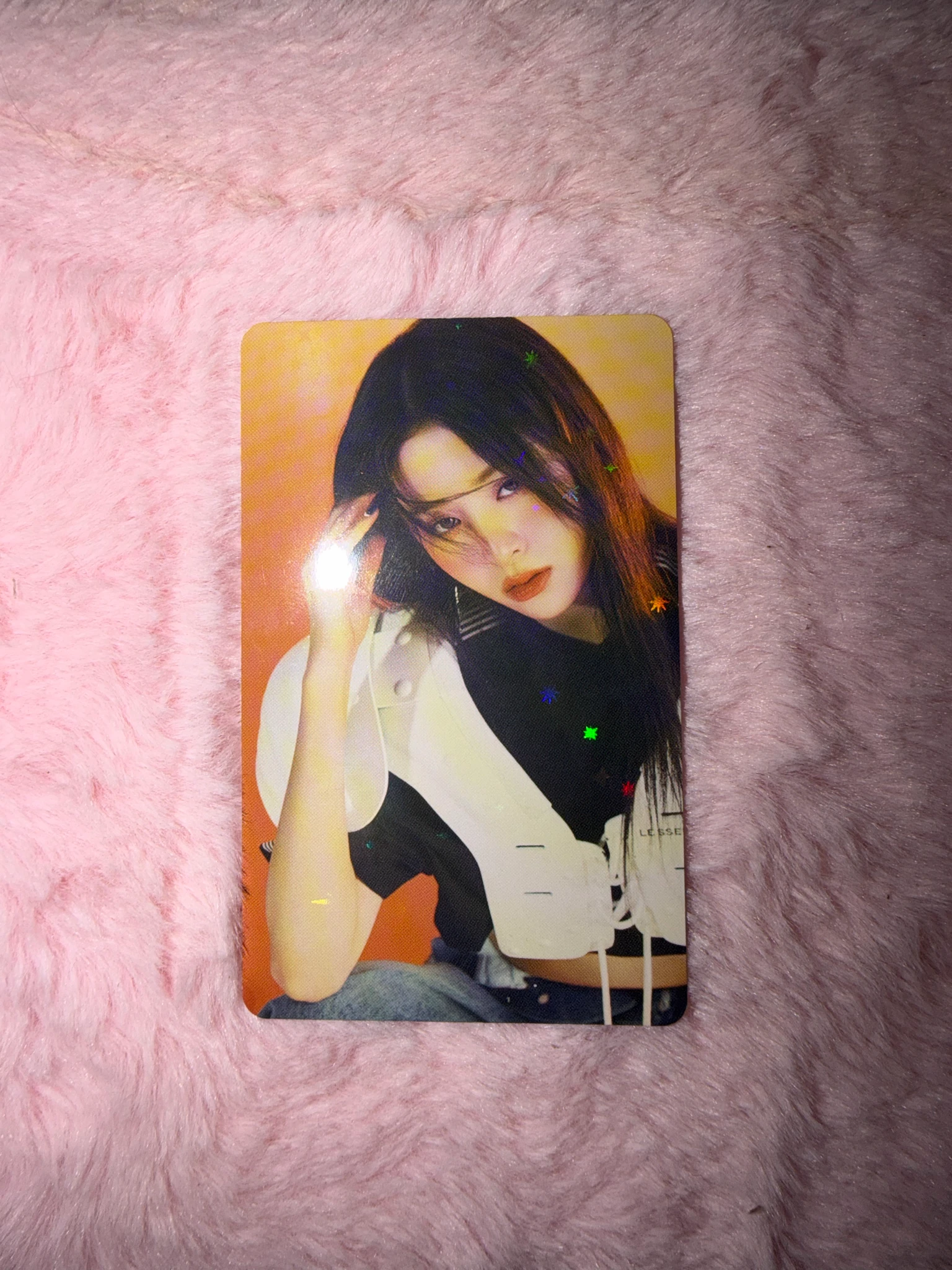 LE SSERAFIM Huh Yunjin LE SSERAFIM - Huh Yunjin - UNFORGIVEN Album holographic (hologram) pob (pre-order benefit) standard version weverse japan shop (wvj) listing photo 1