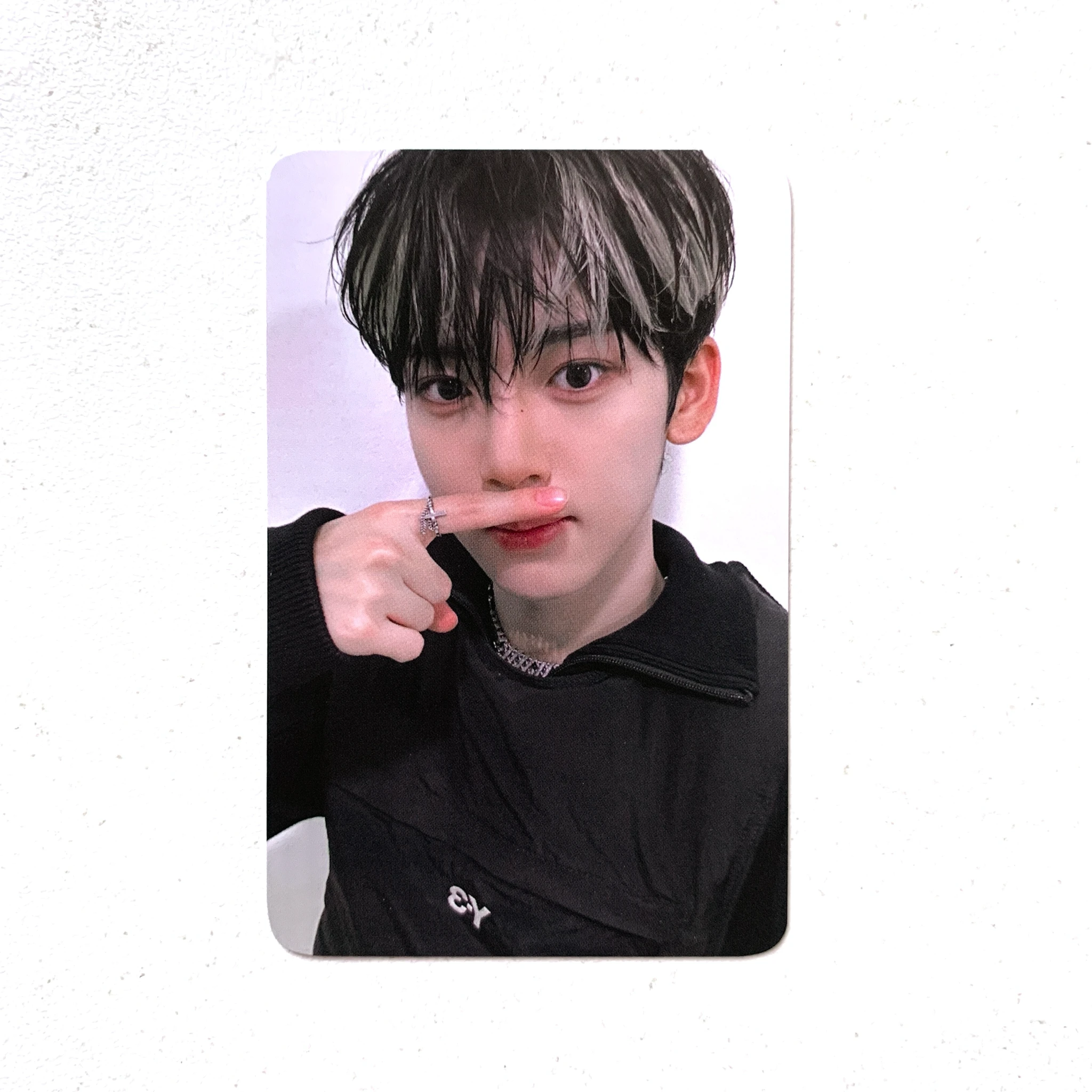 ZEROBASEONE Yujin ZEROBASEONE - Yujin - Melting Point Album ktown4u pob (pre-order benefit) photobook version listing photo 1