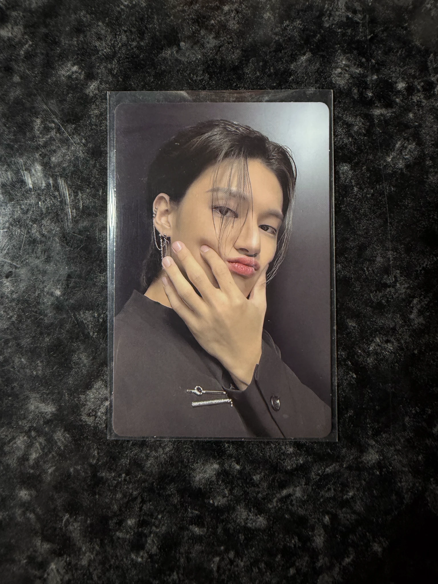 ATEEZ Wooyoung ATEEZ - Wooyoung - THE WORLD EP.2 : OUTLAW Album album photocard Z version A version listing photo 1