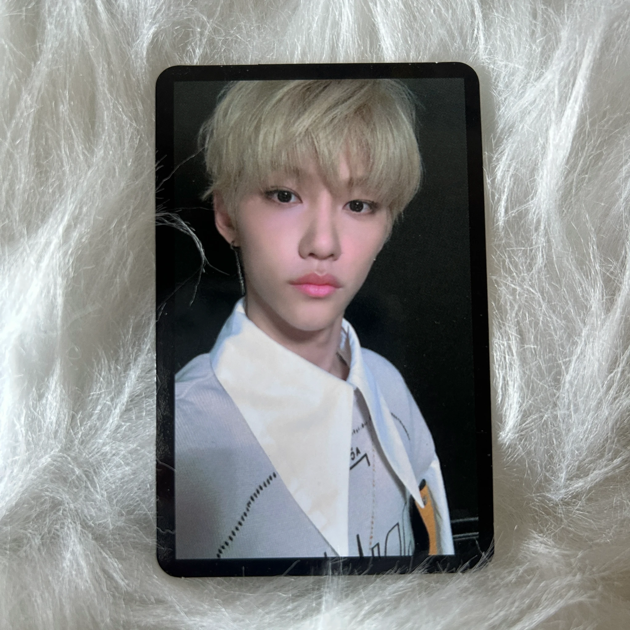 Stray Kids Felix Stray Kids - Felix - Clé 2: Yellow Wood Album album photocard black border ver. listing photo 1
