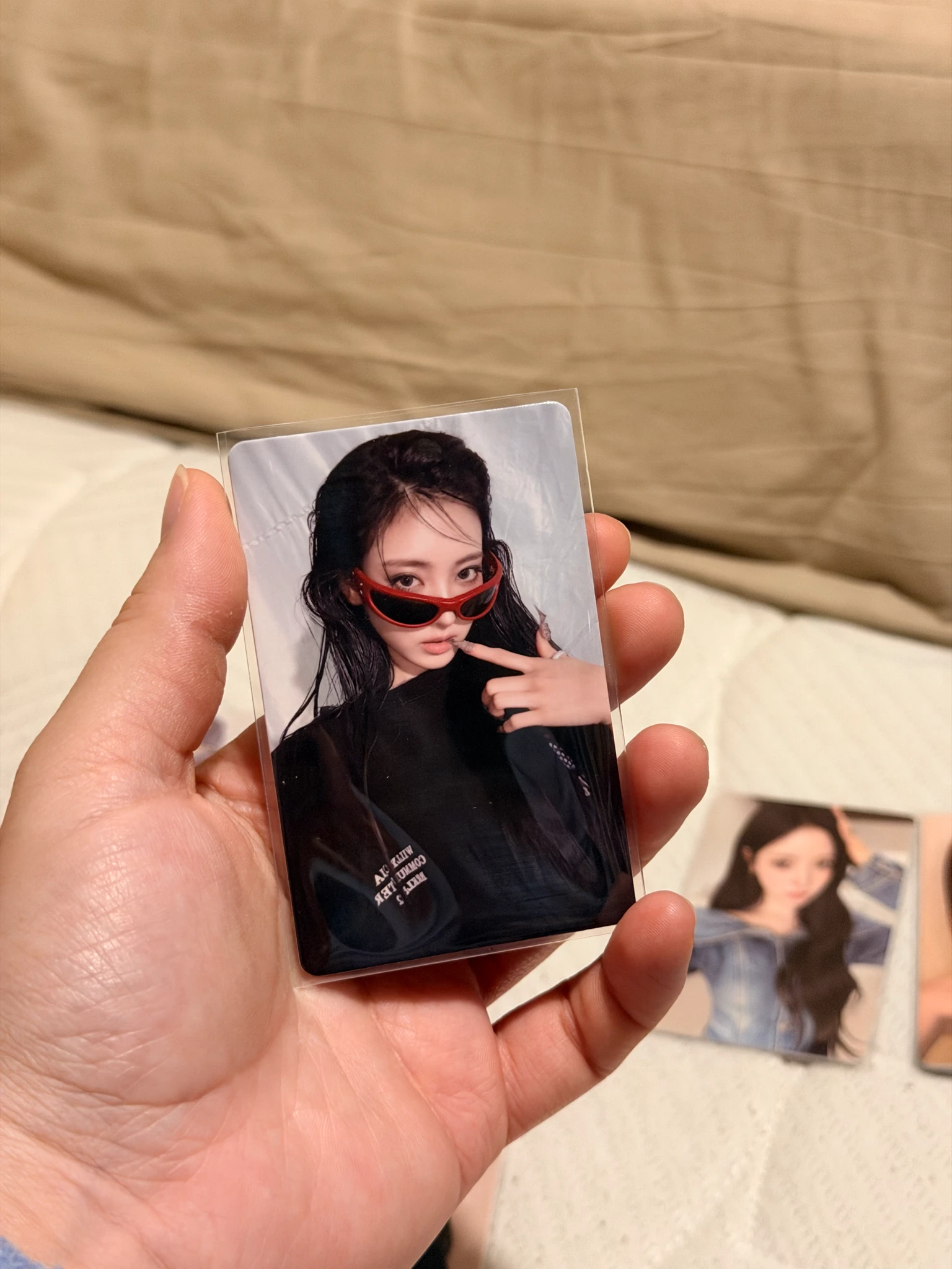 MEOVV Anna MEOVV - Anna - BITE NOW Album qq music 3 star double-sided listing photo 1