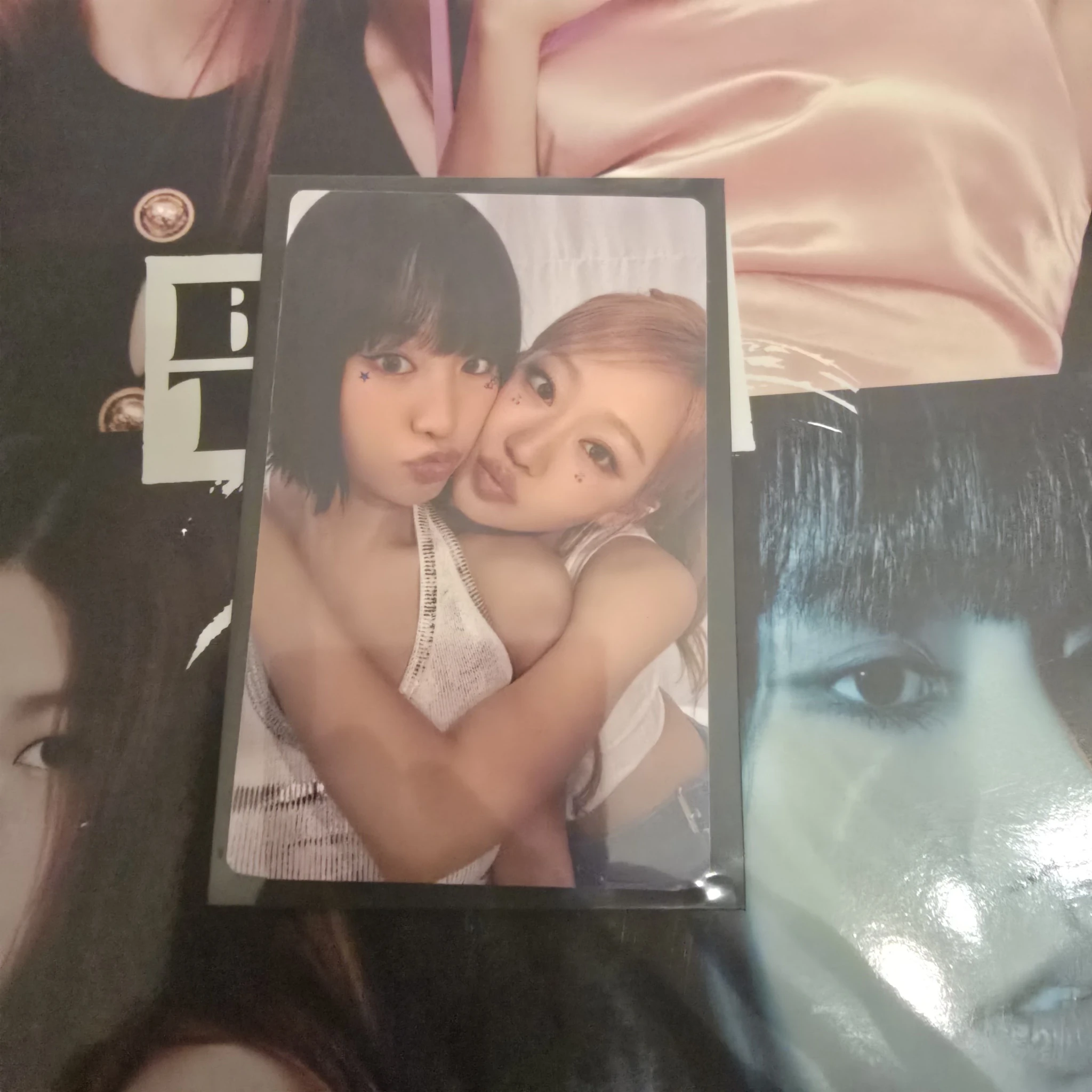 KISS OF LIFE KISS OF LIFE - Julie & Natty - KISS OF LIFE 1st WORLD TOUR: KISS ROAD in Europe/North America/Asia Event merch photocard trading card listing photo 1
