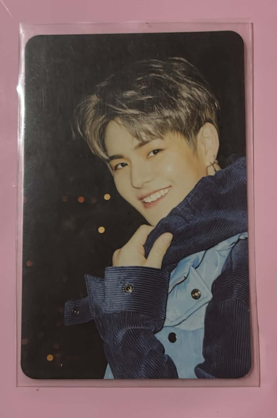TREASURE Yoshi TREASURE - Yoshi - THE FIRST STEP : TREASURE EFFECT Album album photocard green version version 1 concept photocard bad image - replace listing photo 1