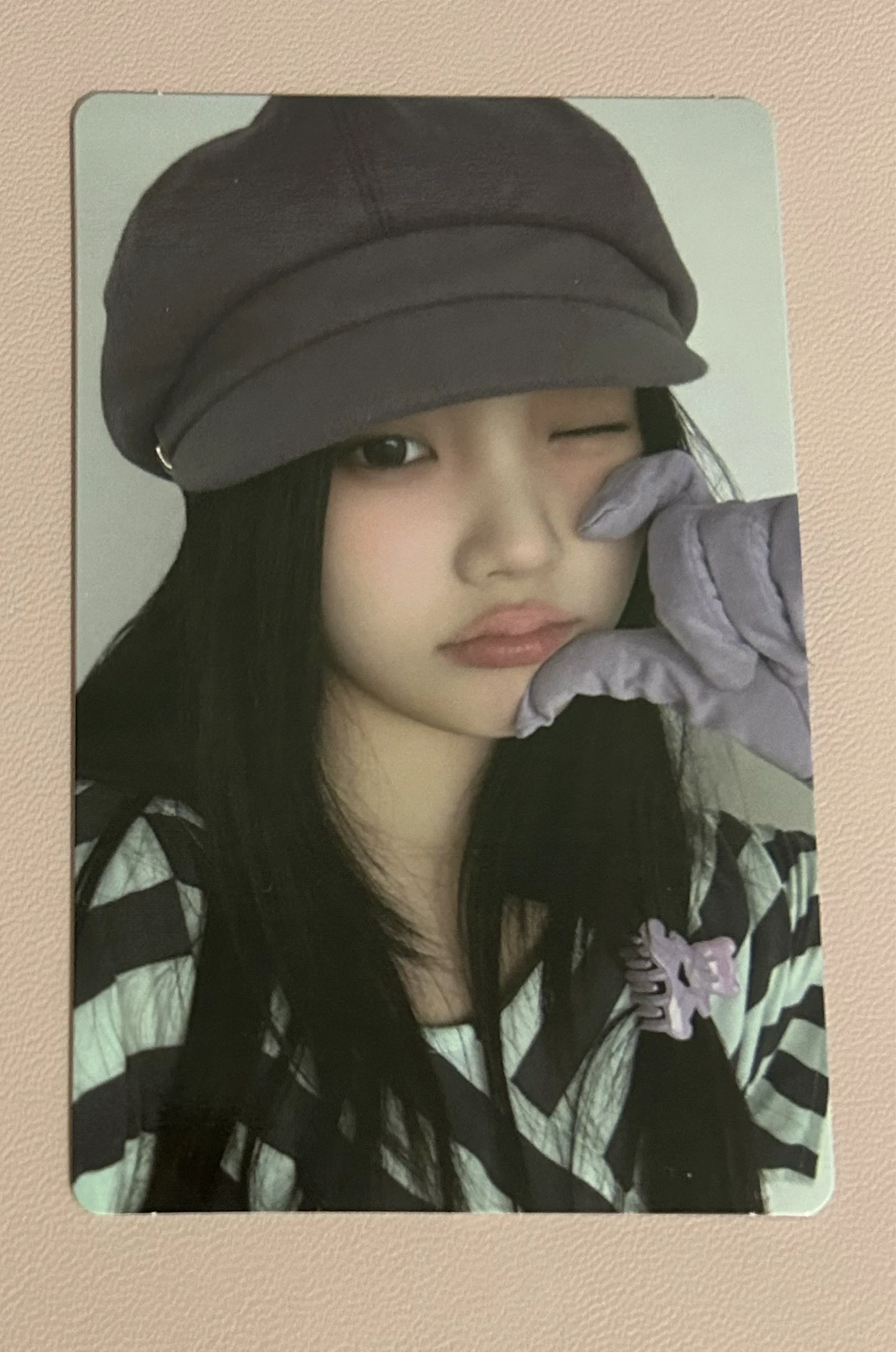 ILLIT Wonhee ILLIT - WONHEE - bomb Album pink bomb ver album photocard listing photo 1