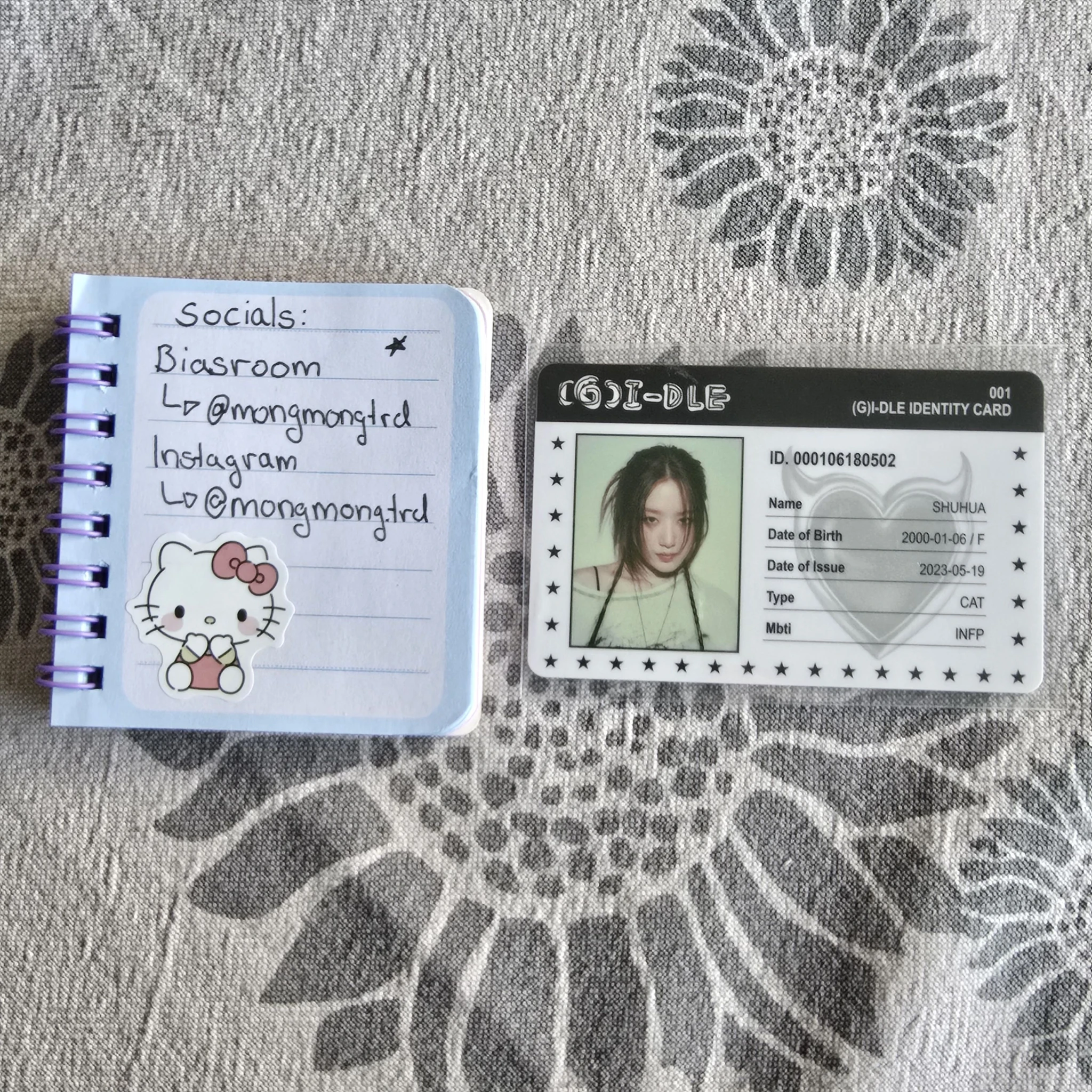 i-dle Shuhua i-dle - Shuhua - I Feel Album horizontal standard version id card cat version album photocard listing photo 1