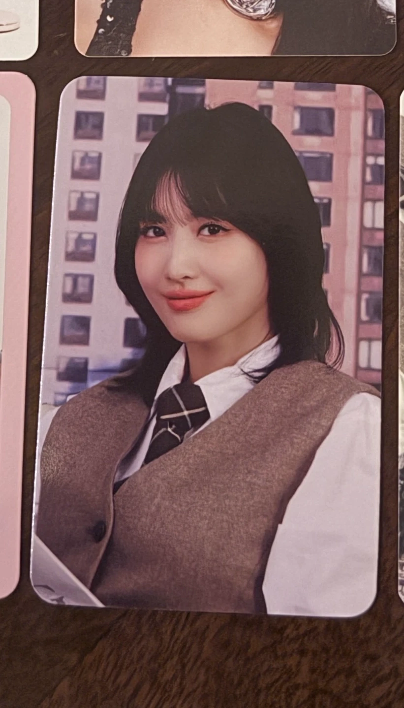 TWICE Momo TWICE-Momo-Event-seasons greetings and once fanclub listing photo 1