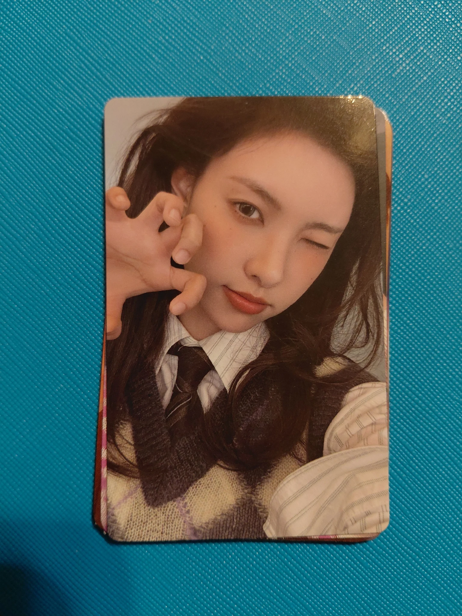 ILLIT Yunah ILLIT - YUNAH - bomb Album gllit ver album photocard listing photo 1