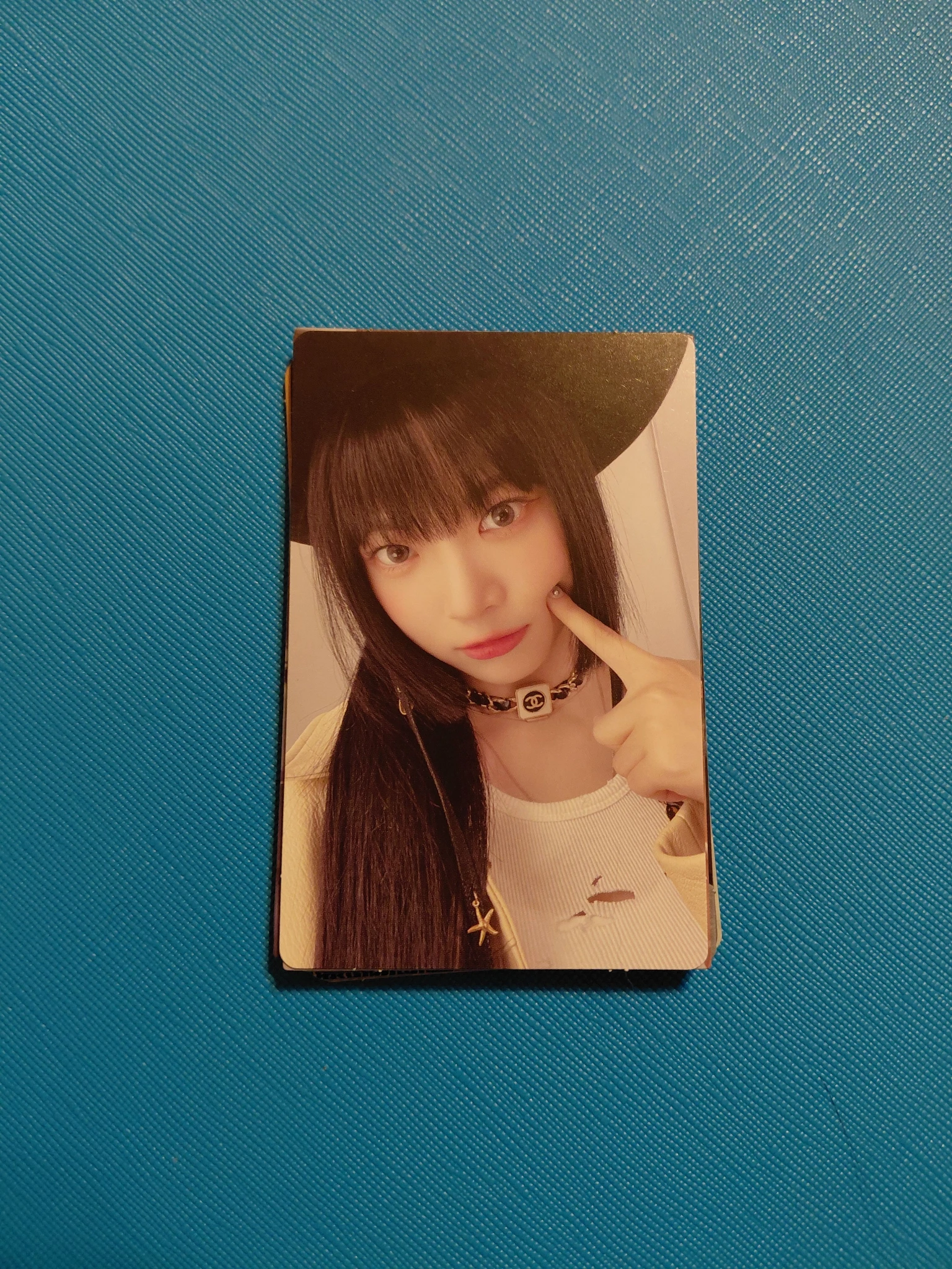 LE SSERAFIM Hong Eunchae LE SSERAFIM - Hong Eunchae - UNFORGIVEN Album target exclusive listing photo 1